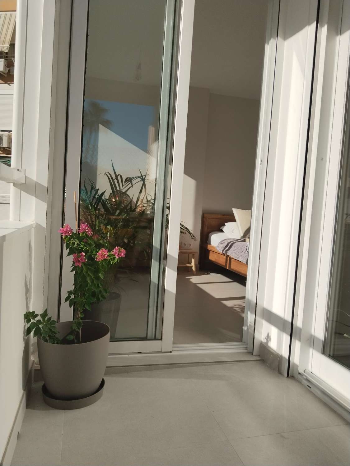 Apartamento reformado junto a la playa en Torre del Mar