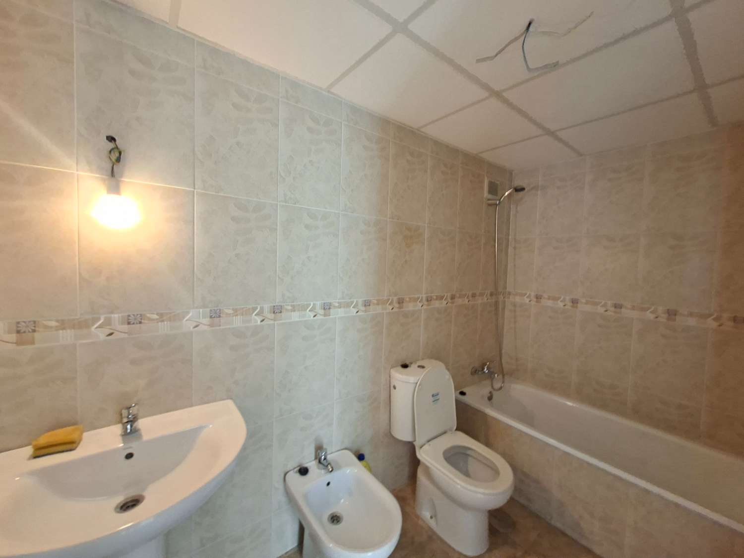Wohnung mit 3 Schlafzimmern, 2 Bädern, Vélez-Málaga