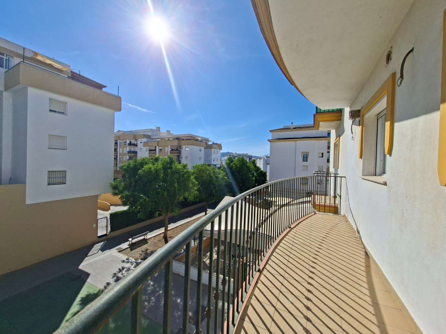 Wohnung mit 3 Schlafzimmern, 2 Bädern, Vélez-Málaga