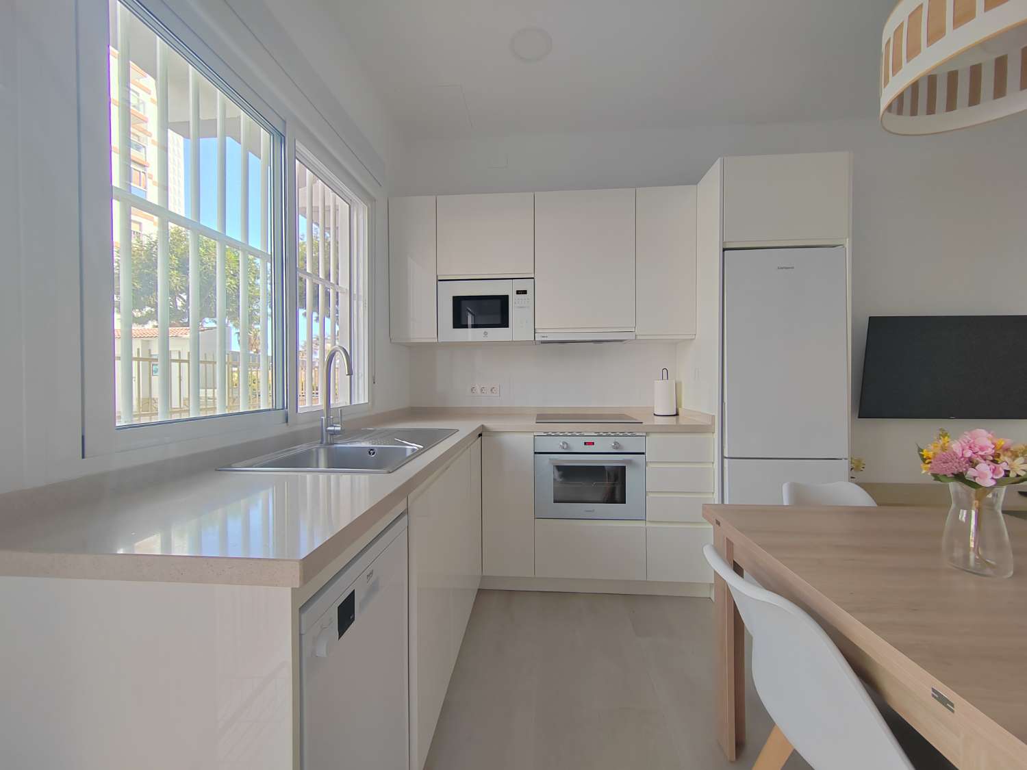 Apartamento en planta baja en primera línea de playa en Torre del Mar