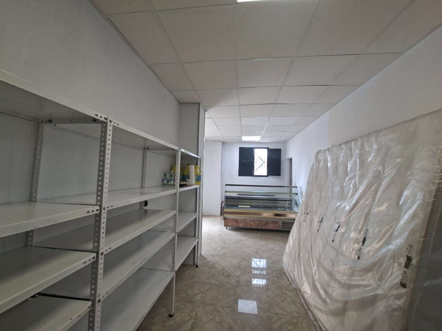 Local en venta Vélez-Málaga