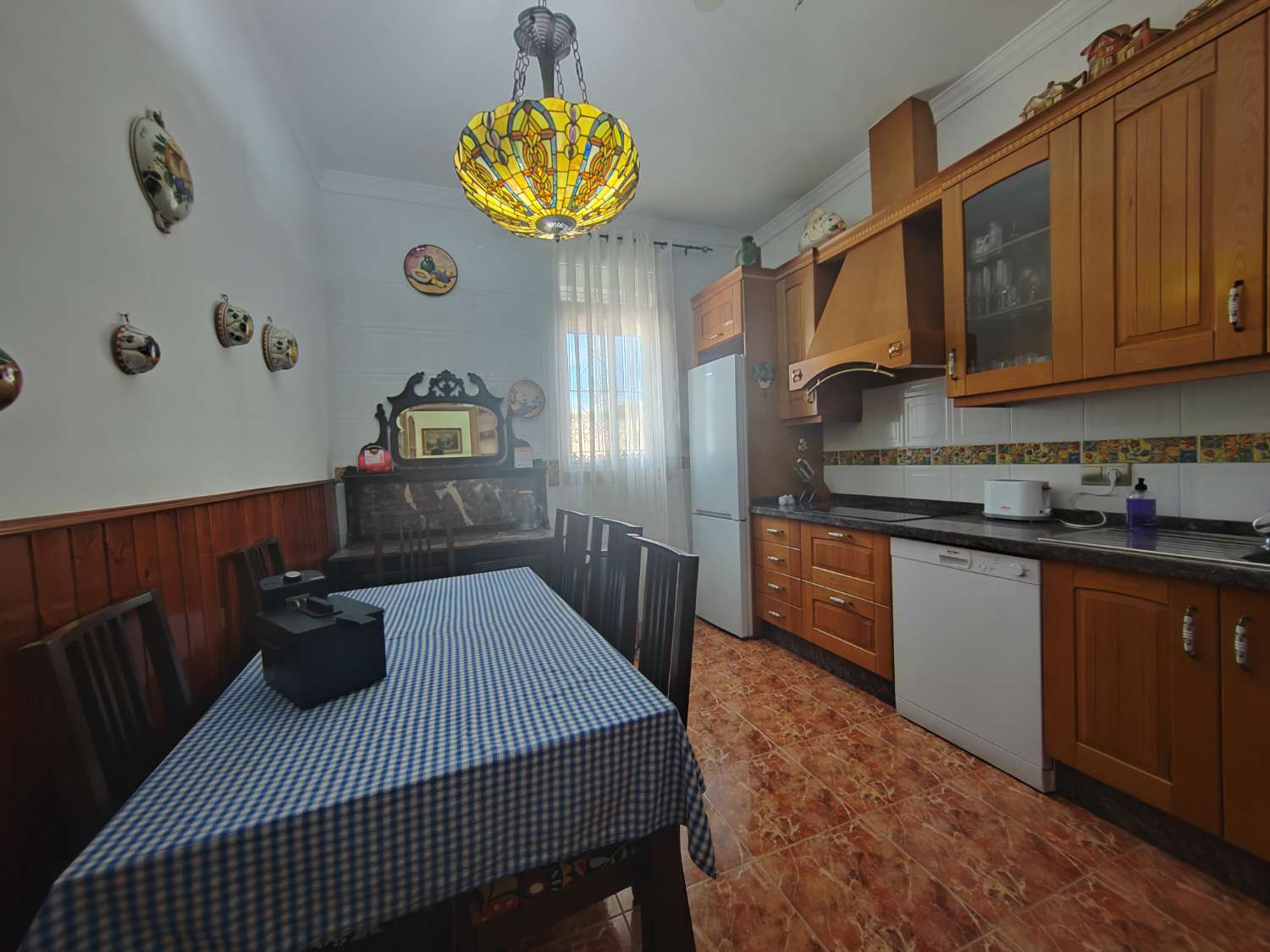 Villa en Caleta de Vélez con vistas al mar, piscina y apartamento independiente