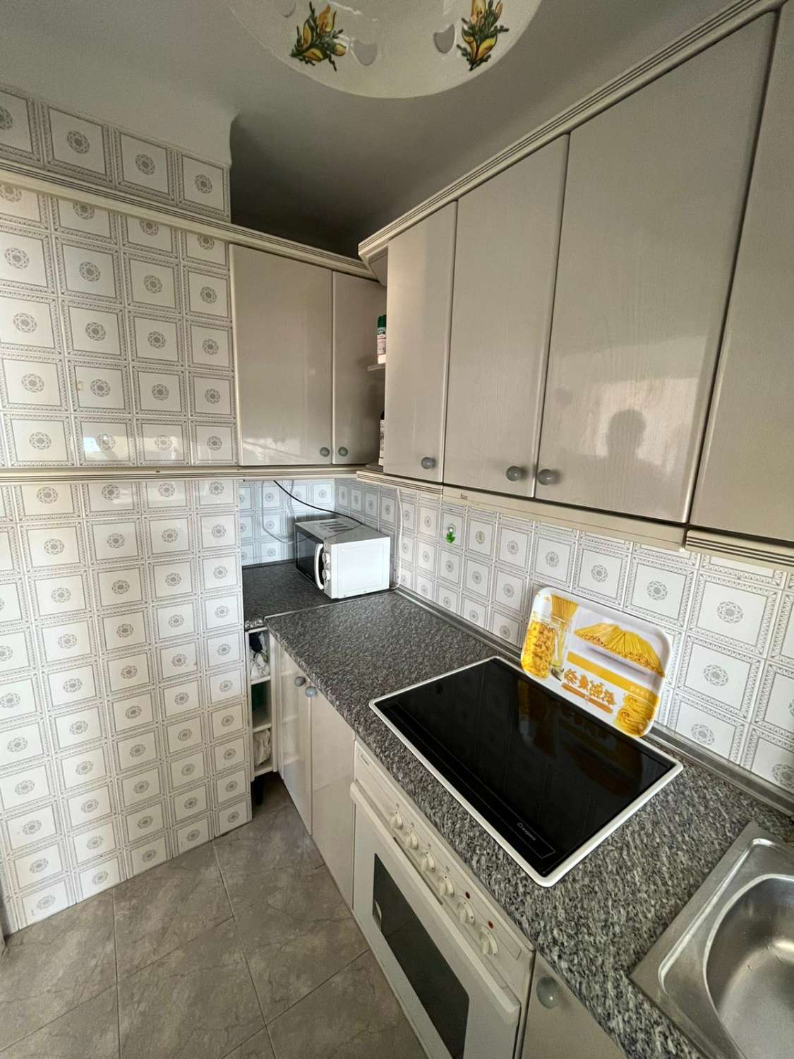 Huoneisto myynnissä Algarrobo Costa