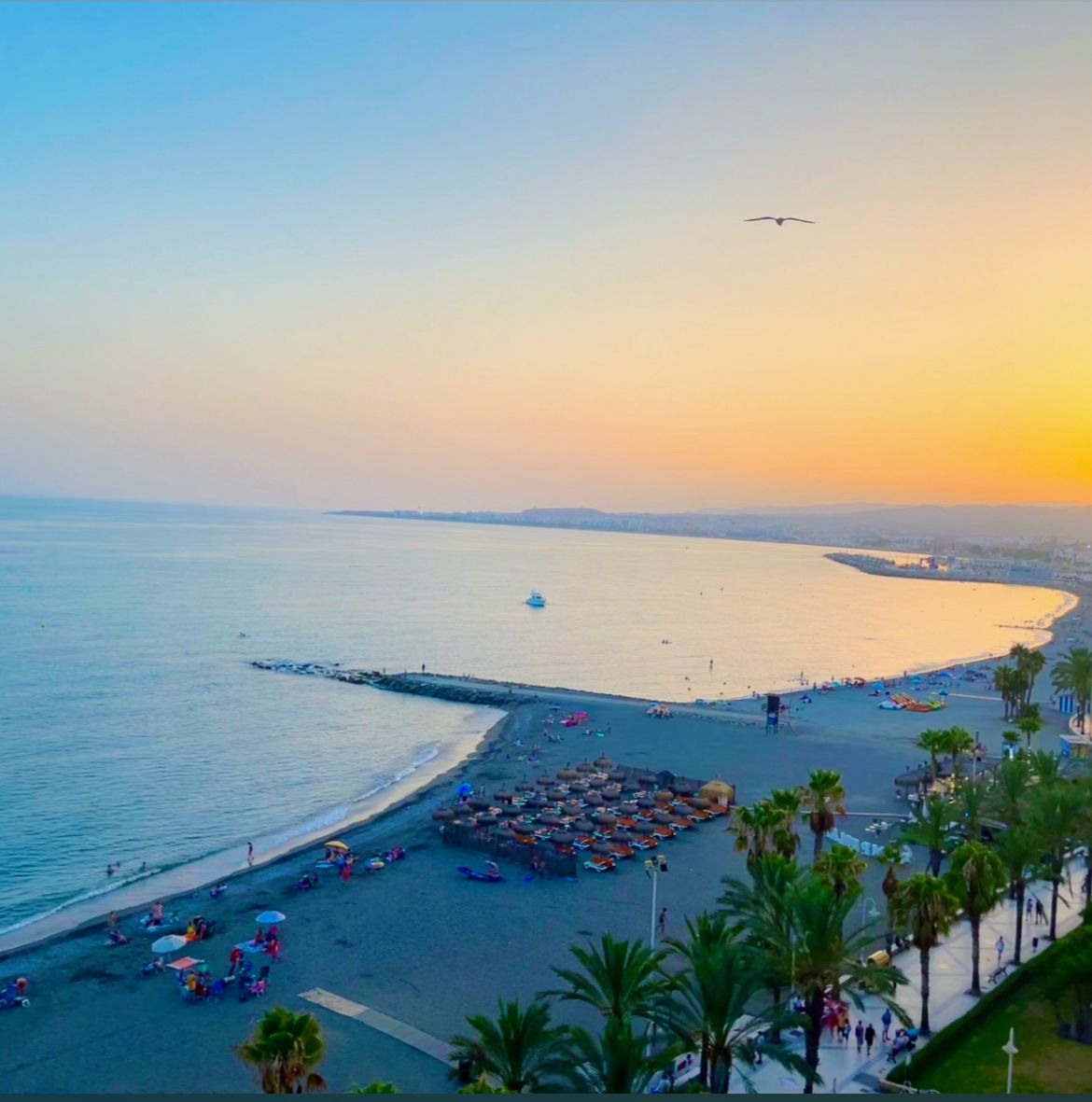 Huoneisto myynnissä Algarrobo Costa