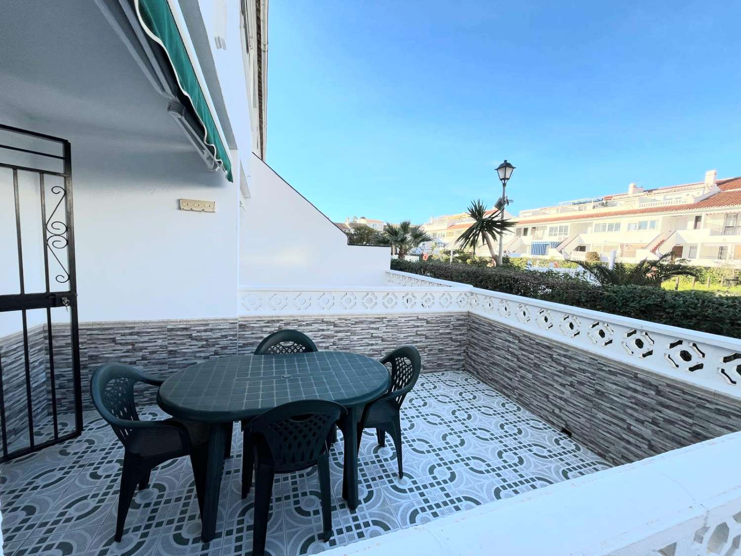 مسطحة للبيع في Torrox Costa