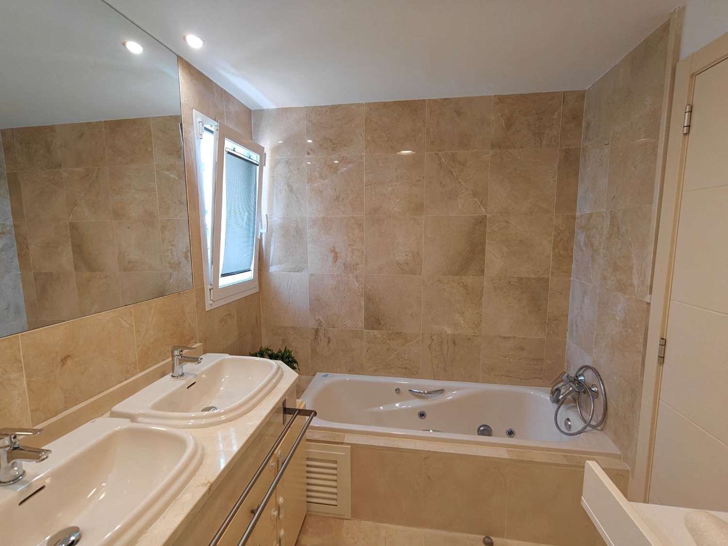 Flat te koop in Lo Cea - Los Cortijos (Rincón de la Victoria)