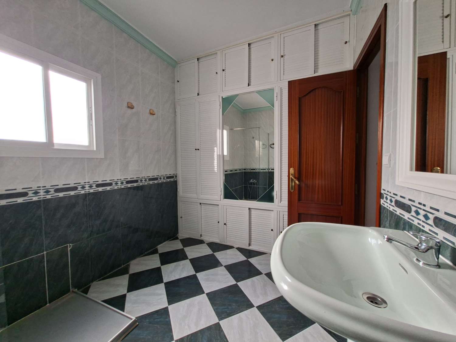 منزل للبيع في Viñuela