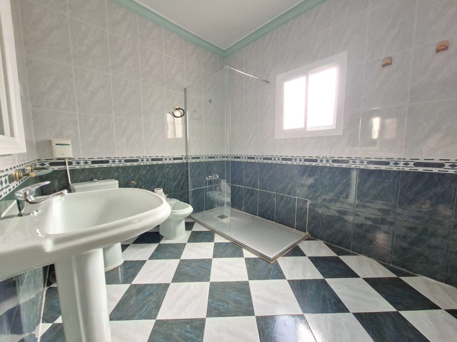 منزل للبيع في Viñuela