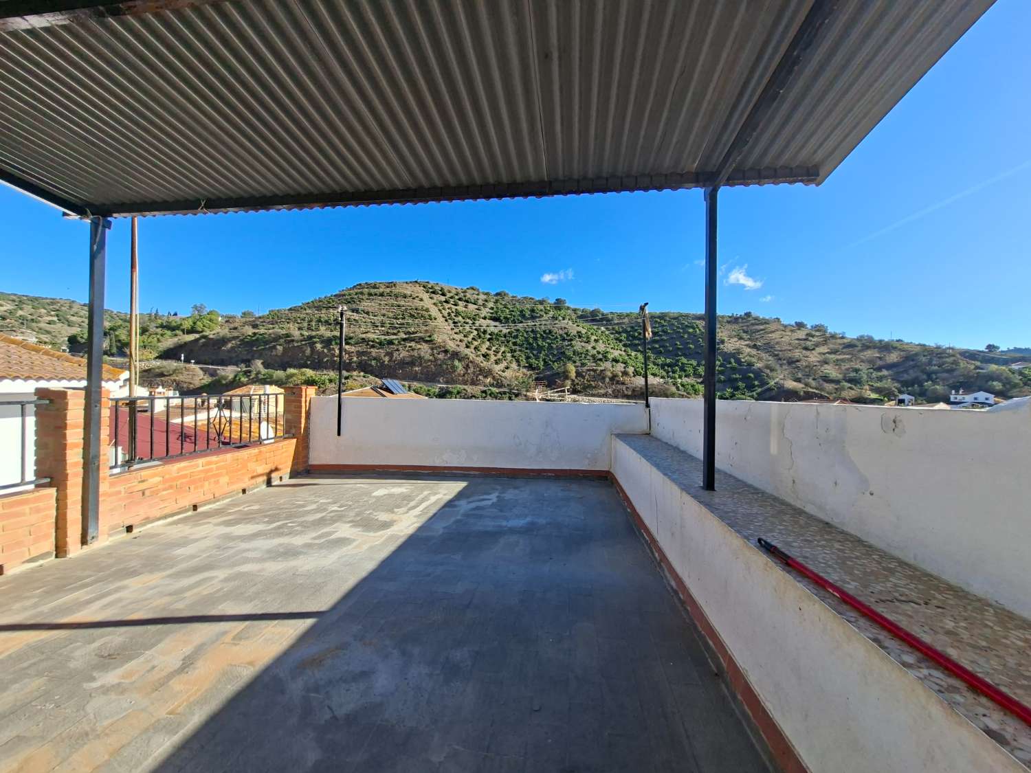 منزل للبيع في Viñuela