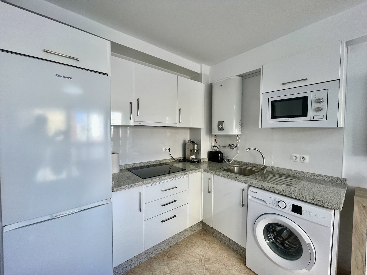 Appartement te koop in Poniente-Faro (Torre del Mar)