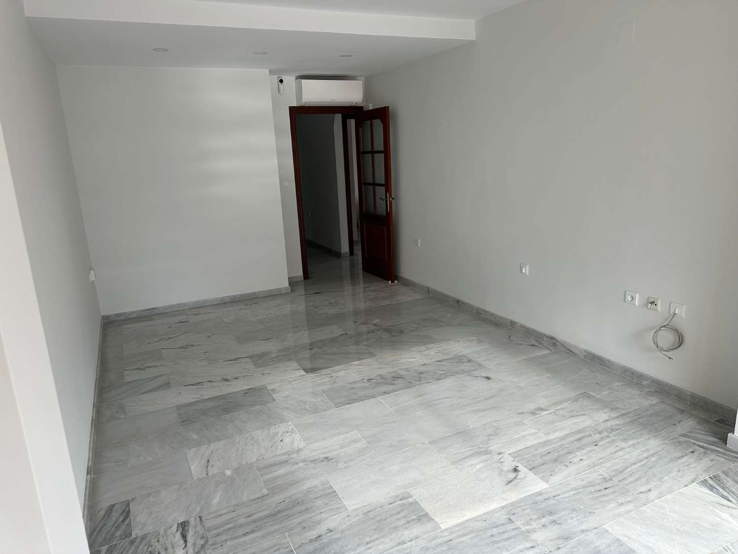 Piso en alquiler en Paseo Marítimo de Levante (Torre del Mar)