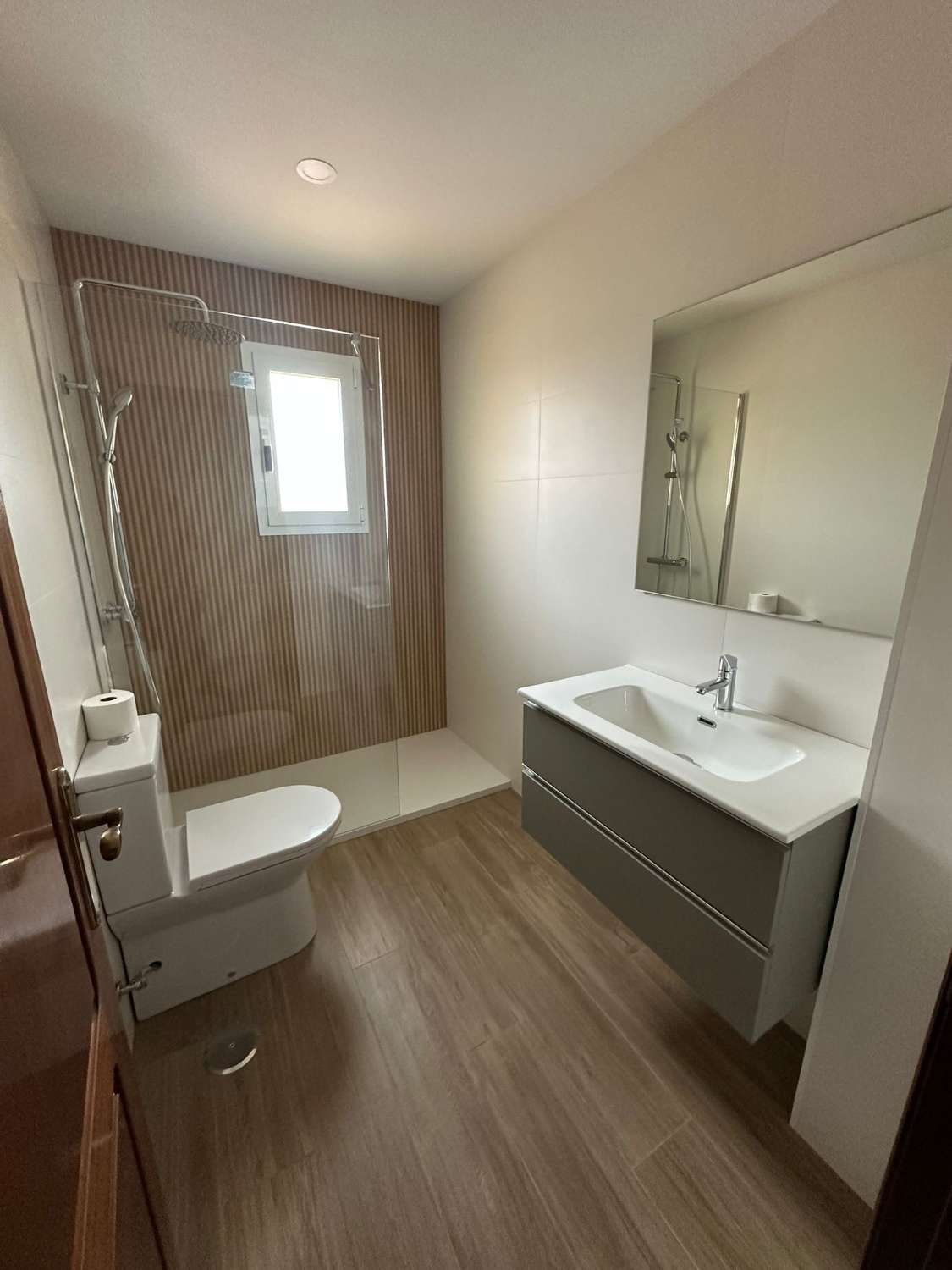 Piso en alquiler en Paseo Marítimo de Levante (Torre del Mar)