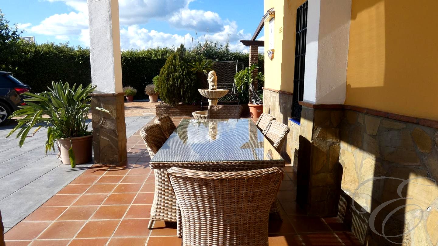 Chalet independiente en venta Vélez-Málaga