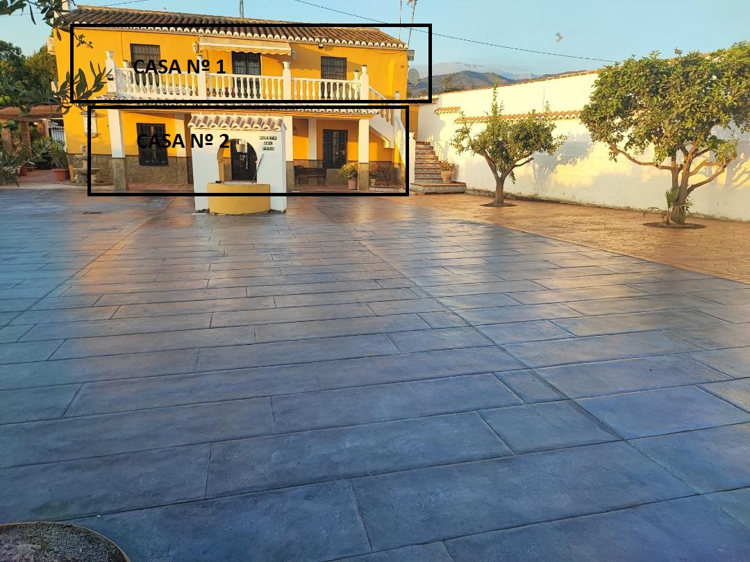 Chalet independiente en venta Vélez-Málaga