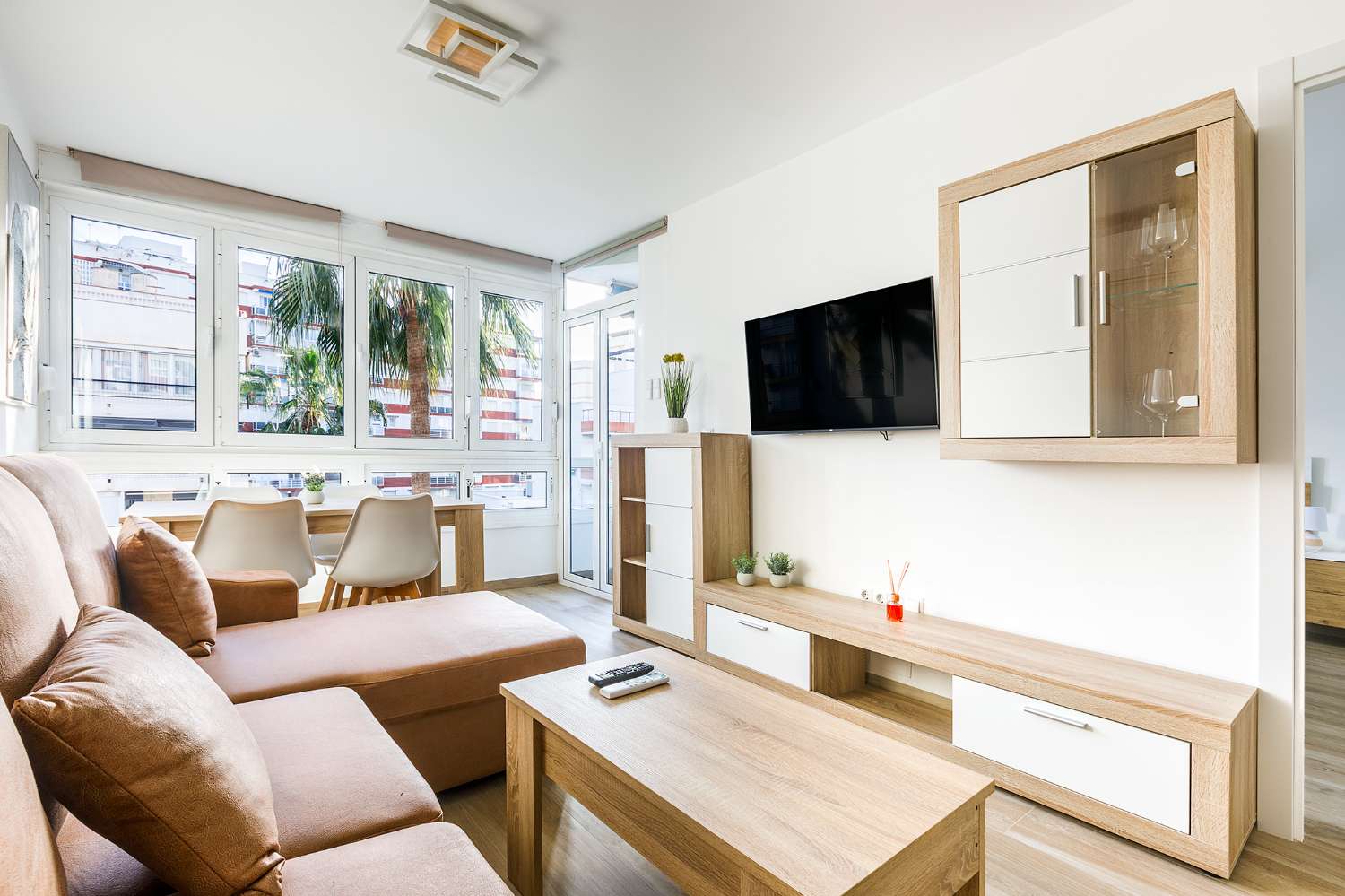 Apartamento disponible para alquiler temporal en Torre del Mar – Meses de marzo y abril