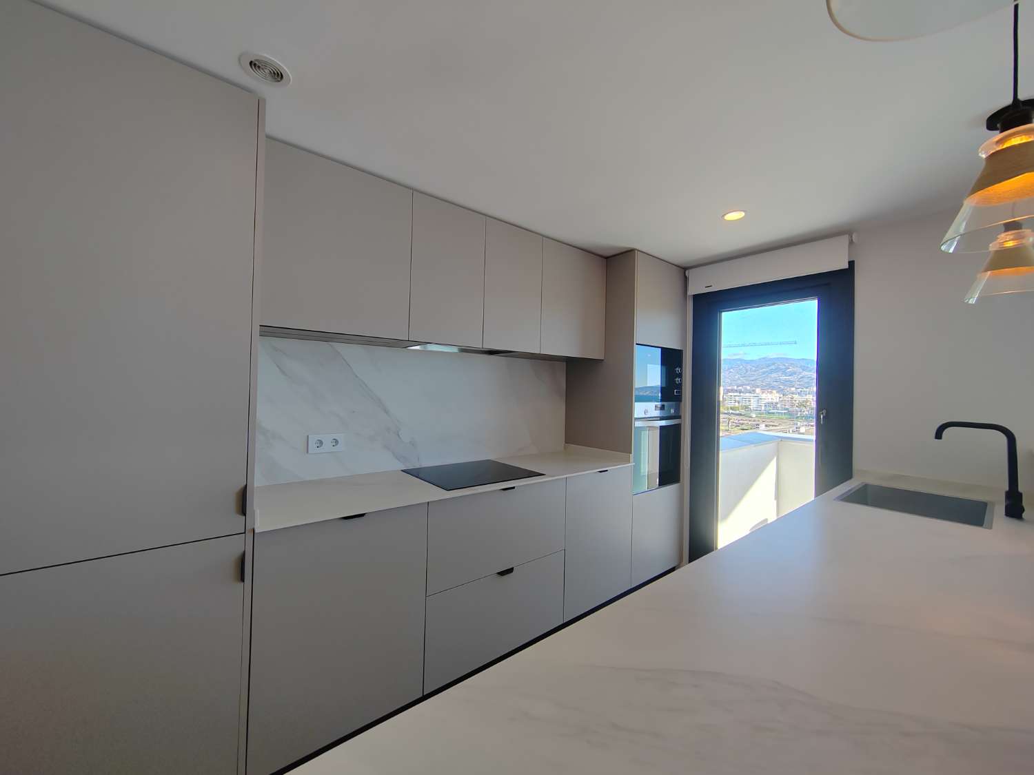 Ático en alquiler en Poniente-Faro (Torre del Mar)