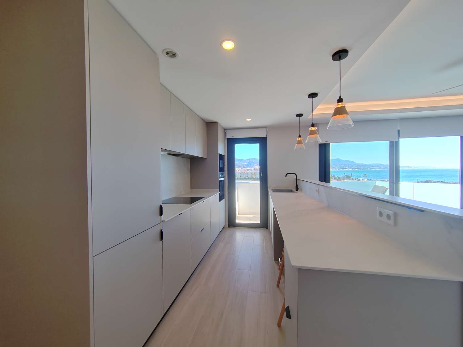 Ático en alquiler en Poniente-Faro (Torre del Mar)