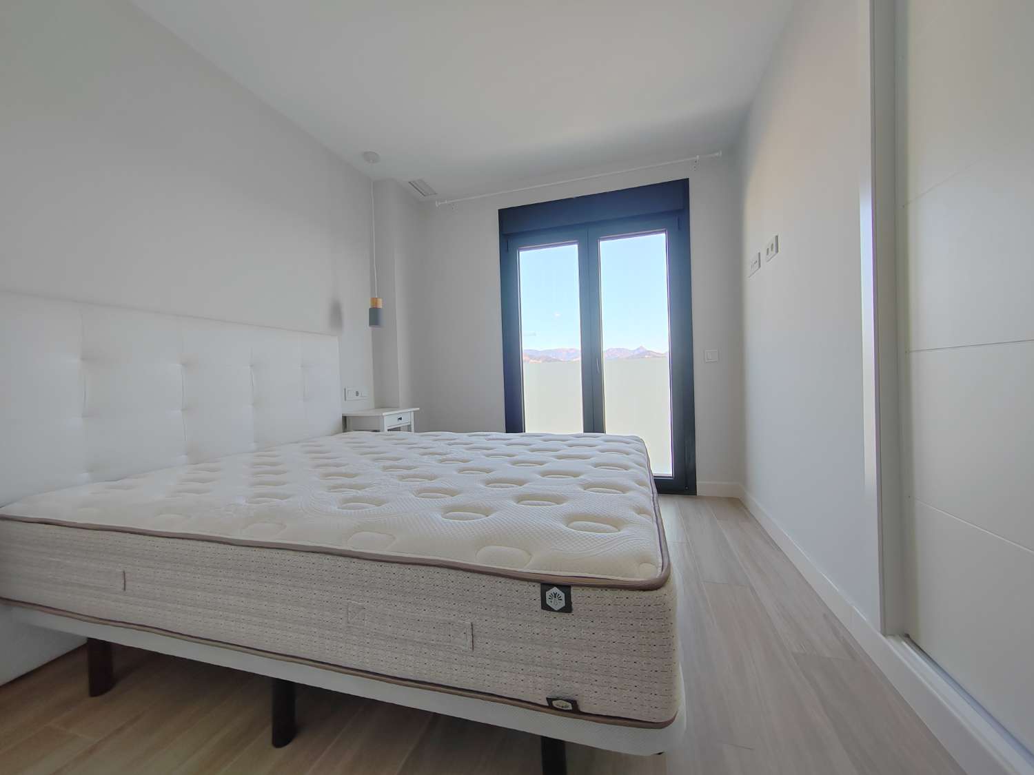 Ático en alquiler en Poniente-Faro (Torre del Mar)