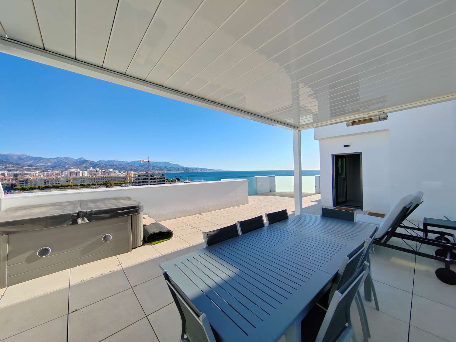 Ático en alquiler en Poniente-Faro (Torre del Mar)