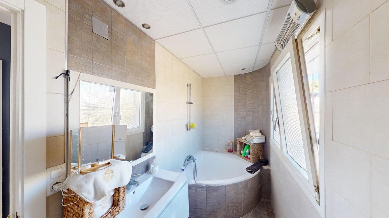 Chalet te koop in Benajarafe