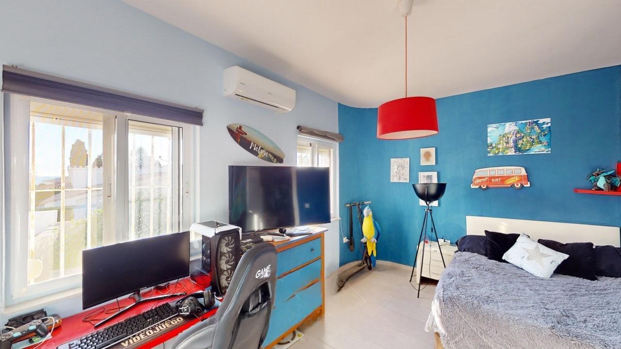 Chalet te koop in Benajarafe