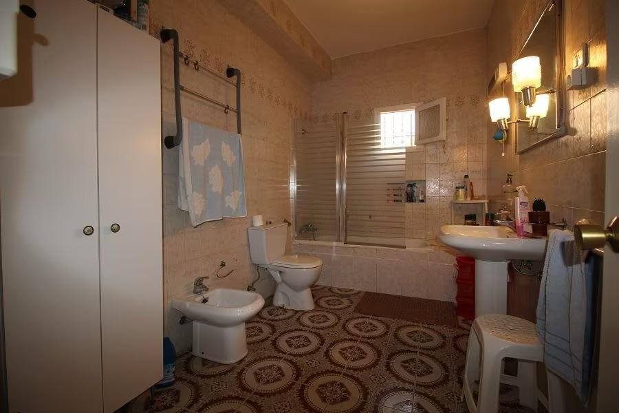 Villa en bord de mer à Benajarafe avec grand terrain urbain