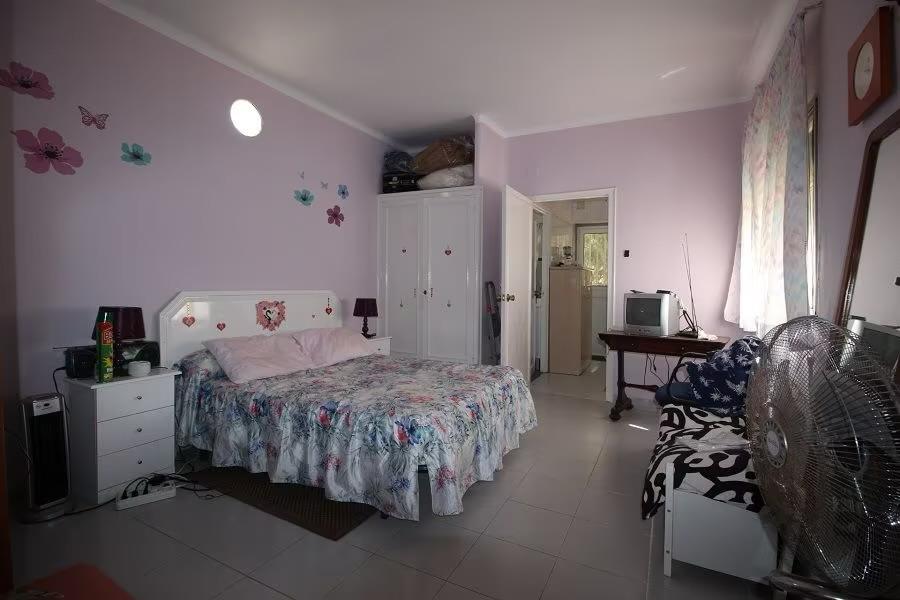 Villa en bord de mer à Benajarafe avec grand terrain urbain