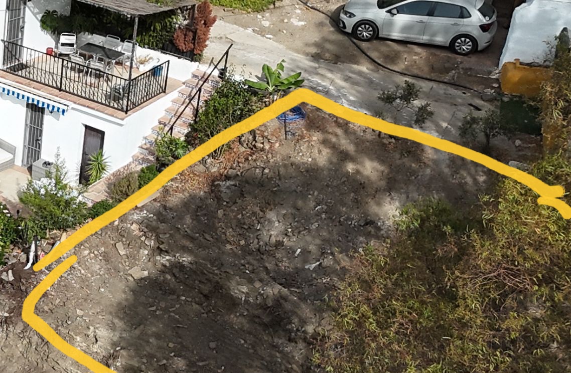 قطعة أرض للبيع في Canillas de Aceituno