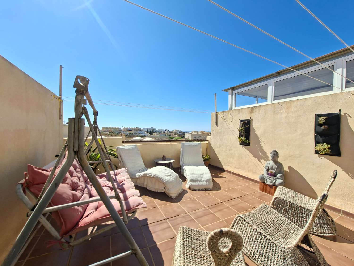 منزل للبيع في Almayate