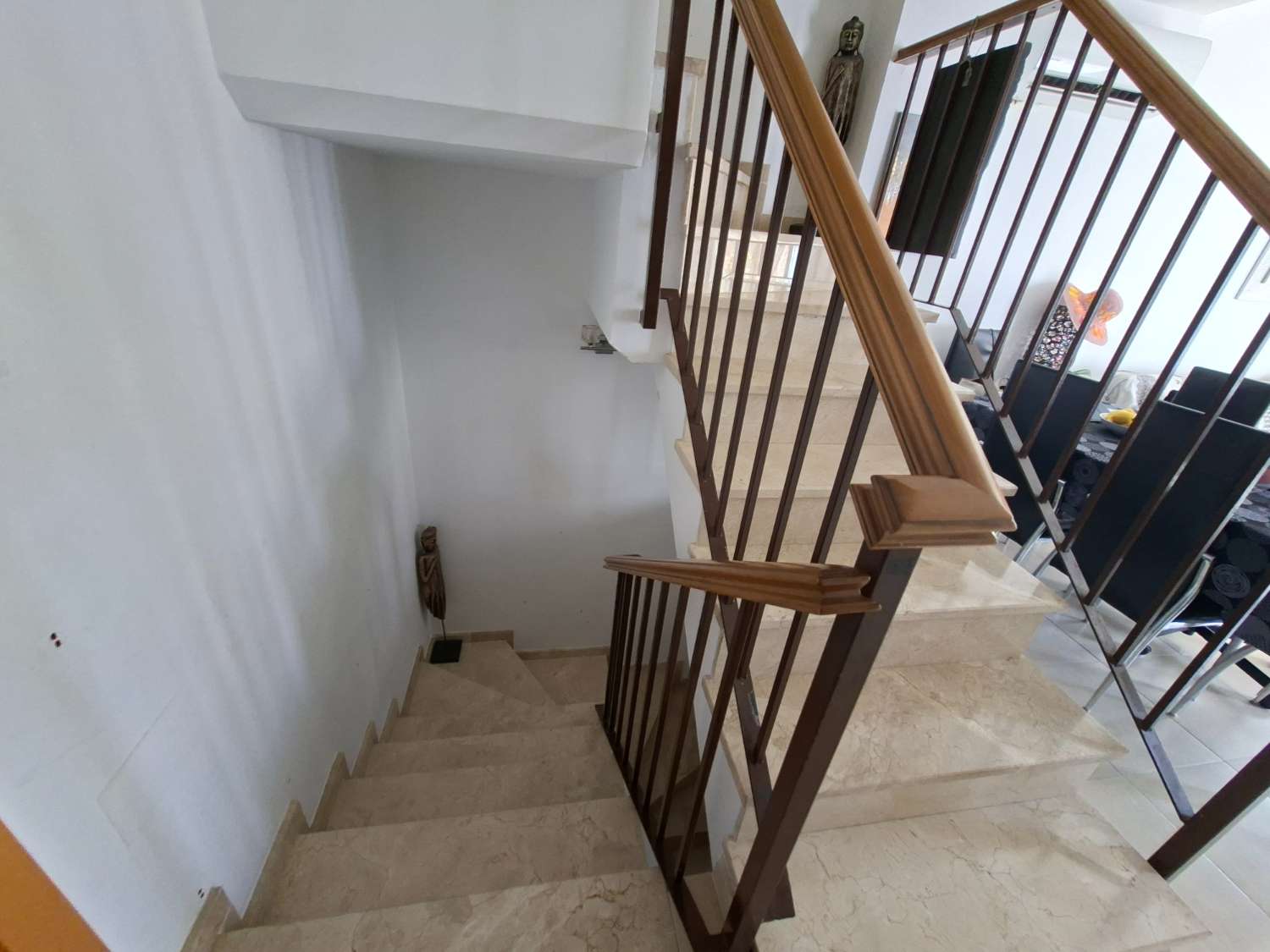 منزل للبيع في Almayate