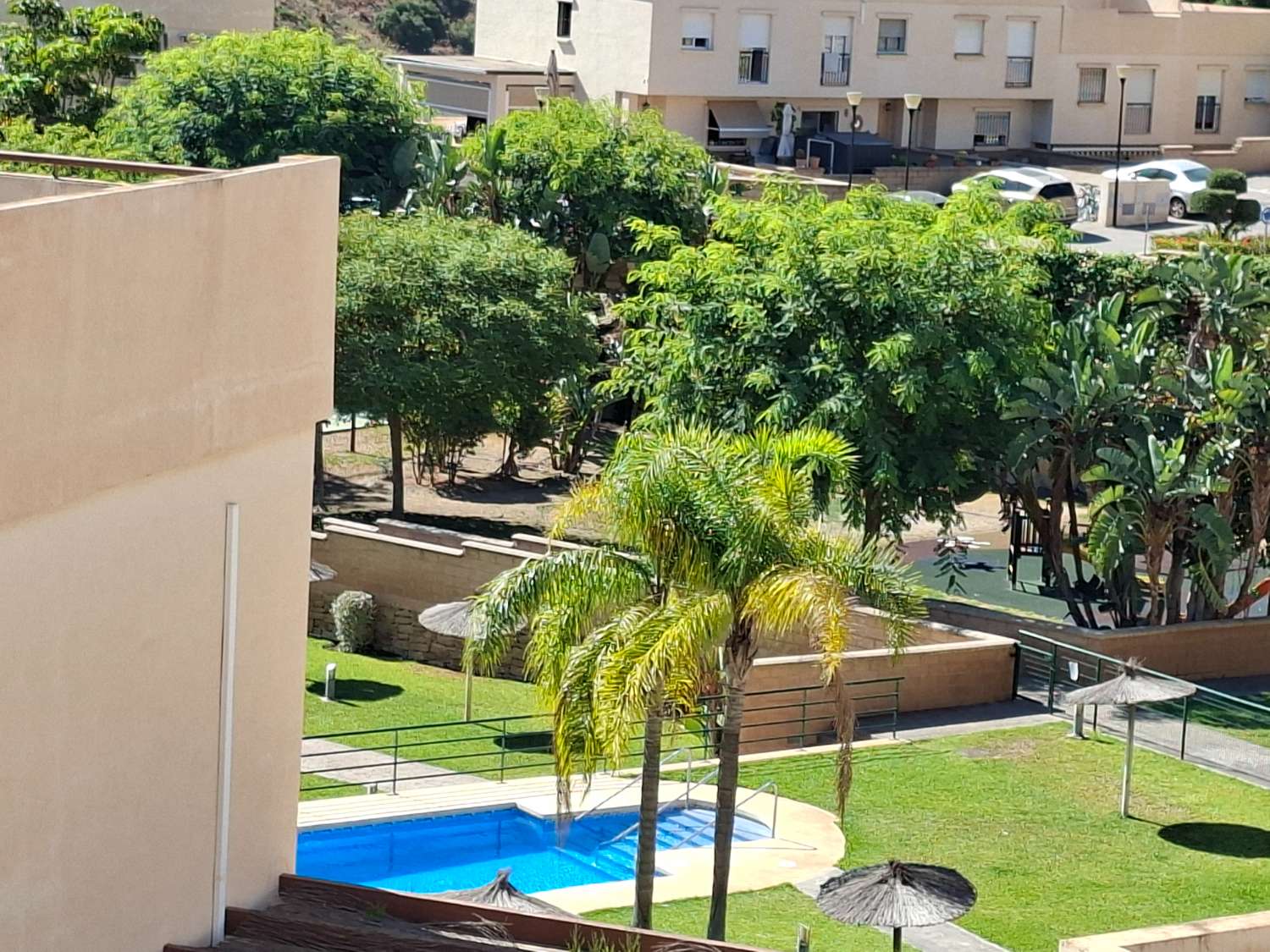 منزل للبيع في Almayate