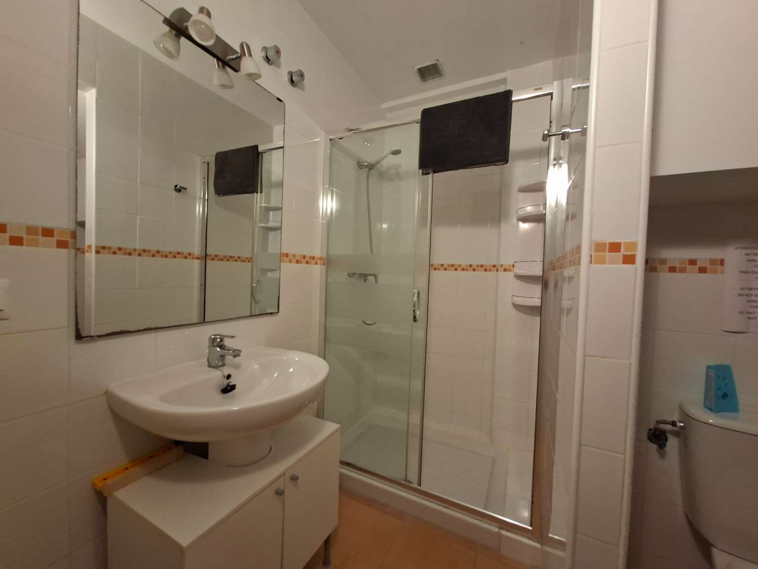 منزل للبيع في Almayate