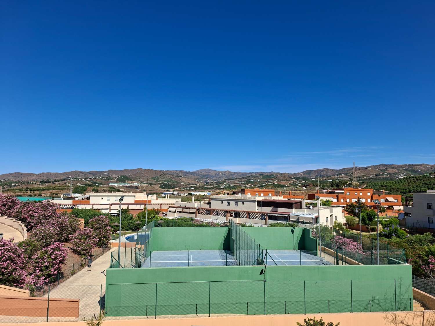 منزل للبيع في Almayate