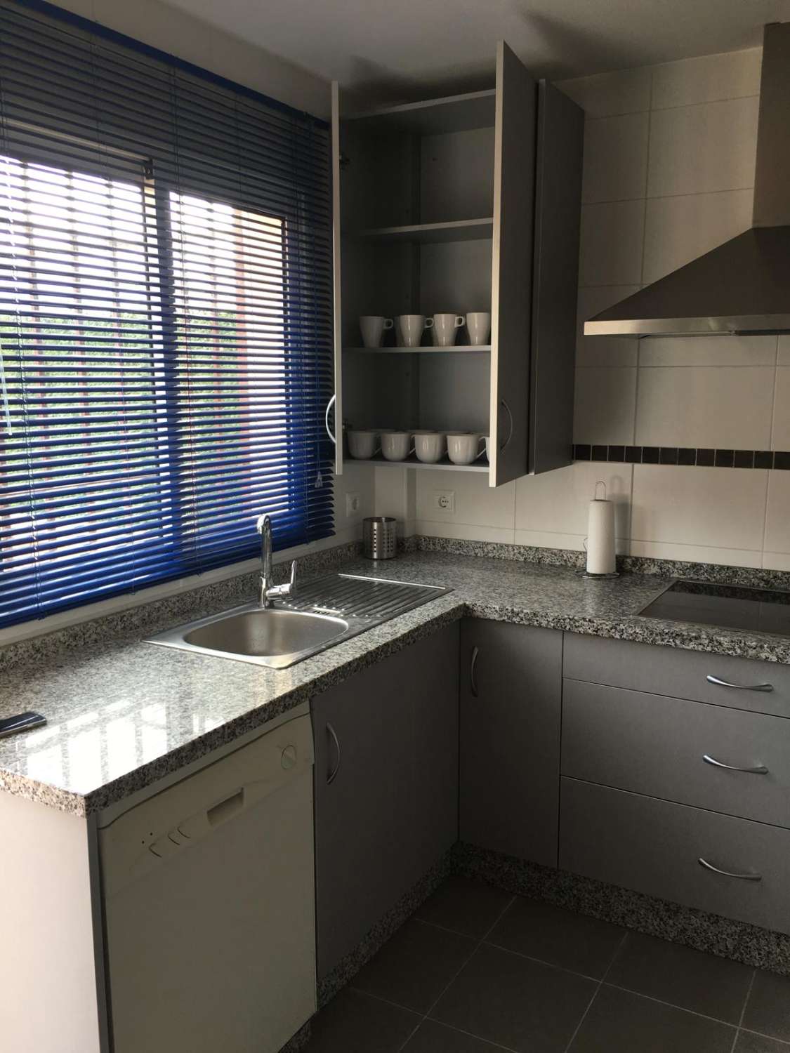 منزل للبيع في Almayate