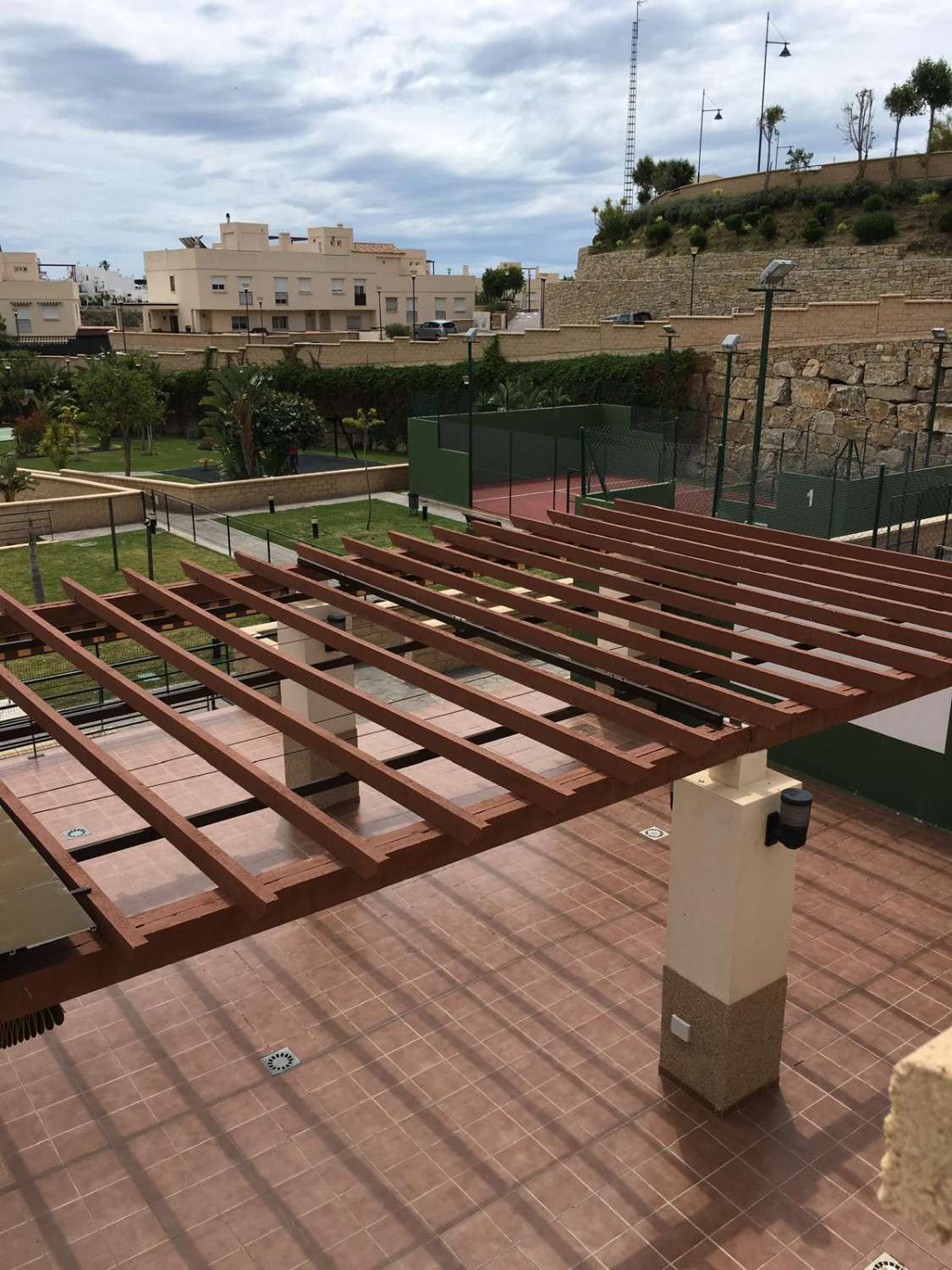 منزل للبيع في Almayate