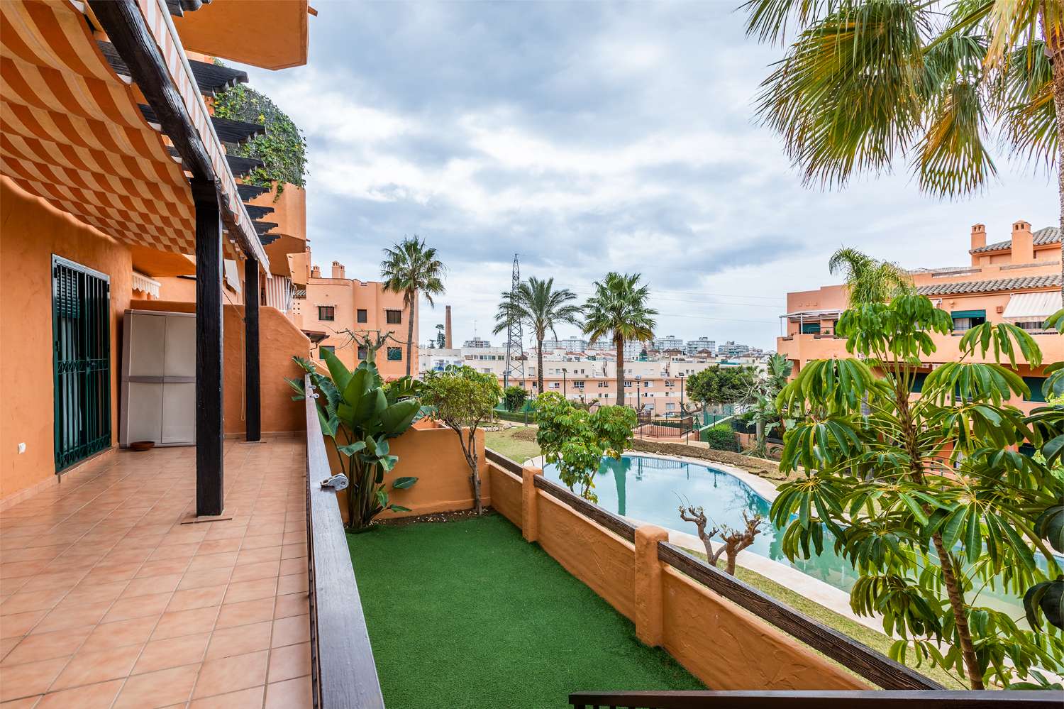 Piso de 3 dormitorios Torre del Mar Tomillar