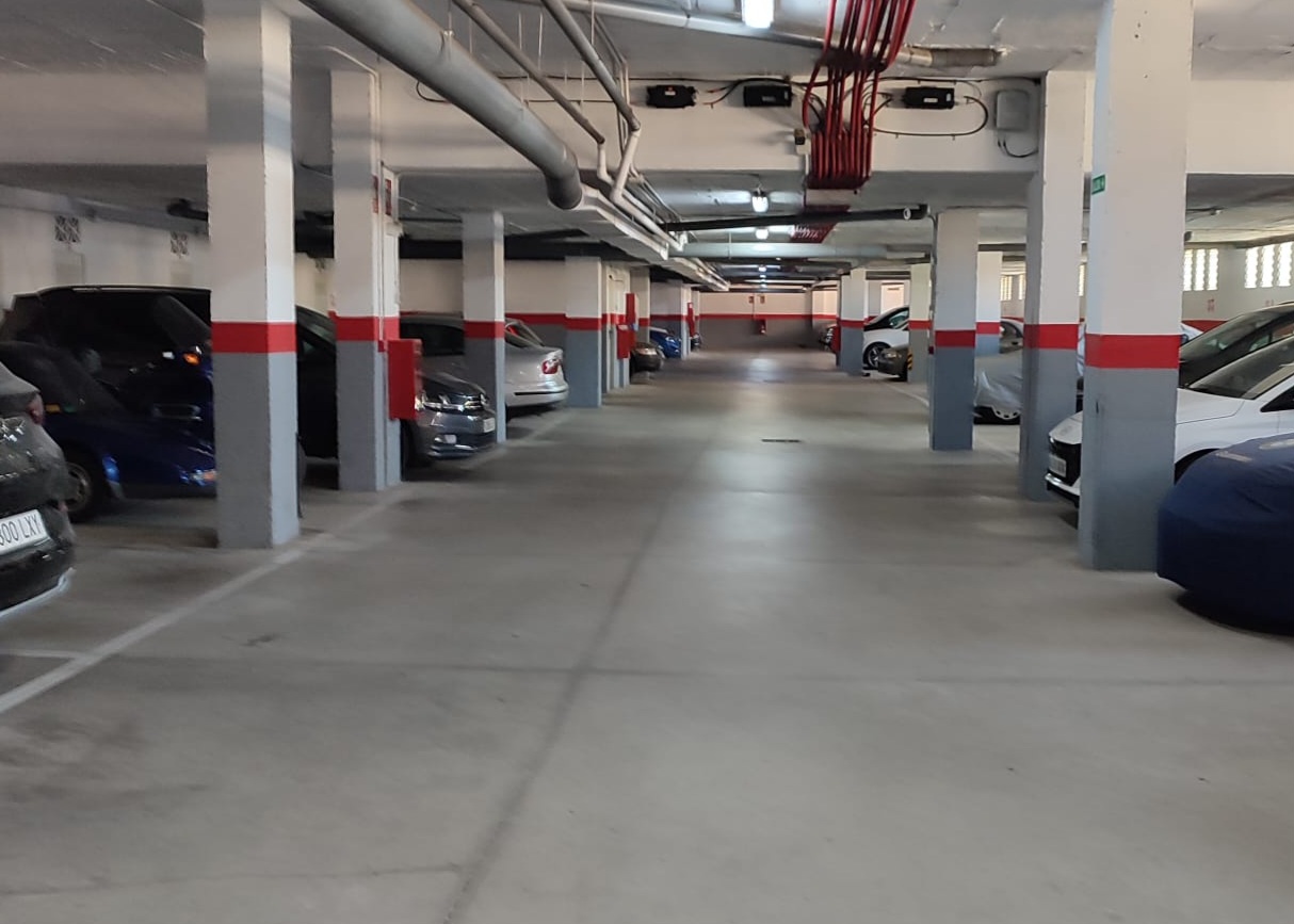 Piso 3 dormitorios con garaje en Torre del Mar