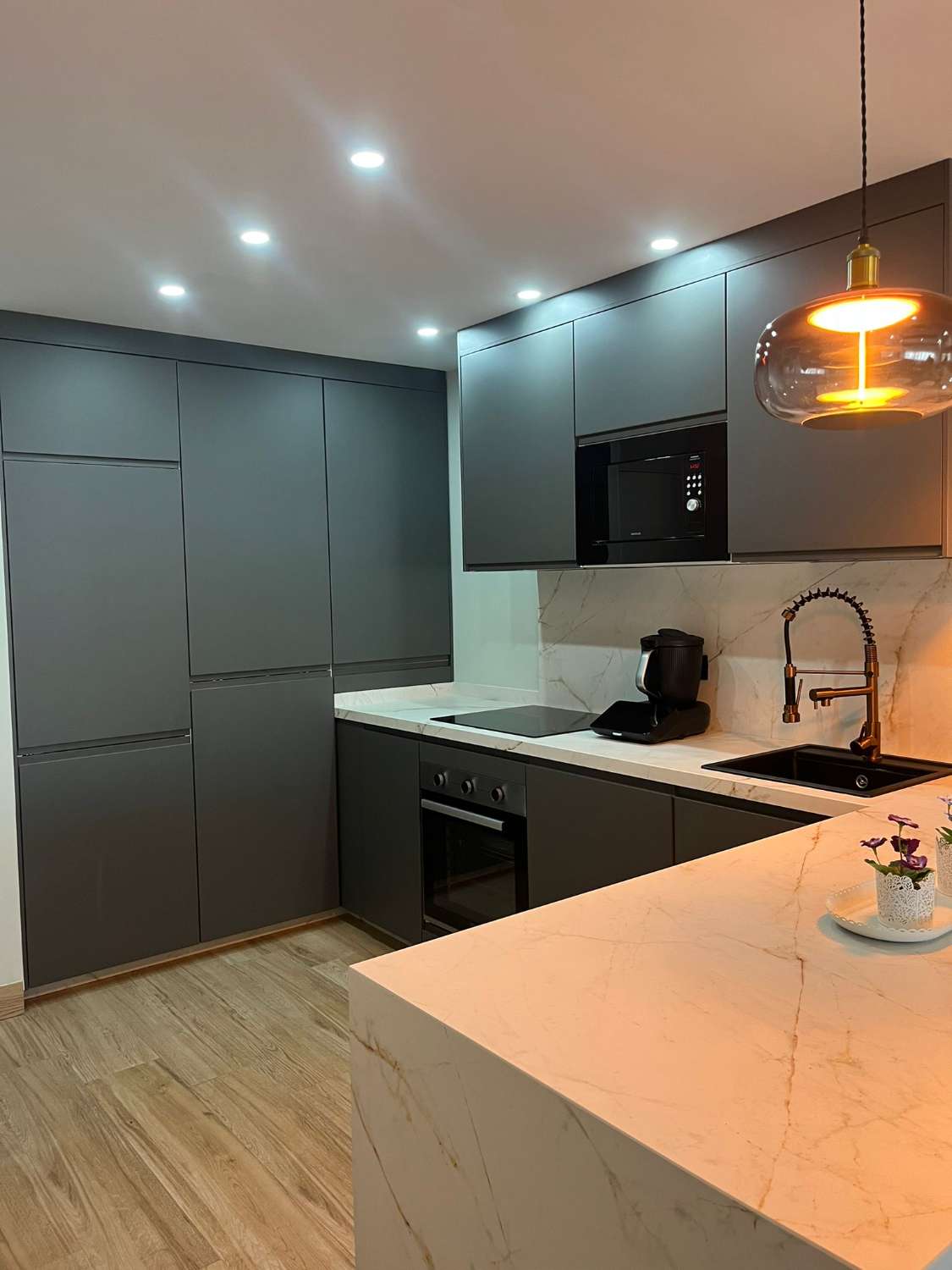 Wohnung mit 3 Schlafzimmern und 2 Badezimmern an der Plaza de Axarquía in Torre del Mar