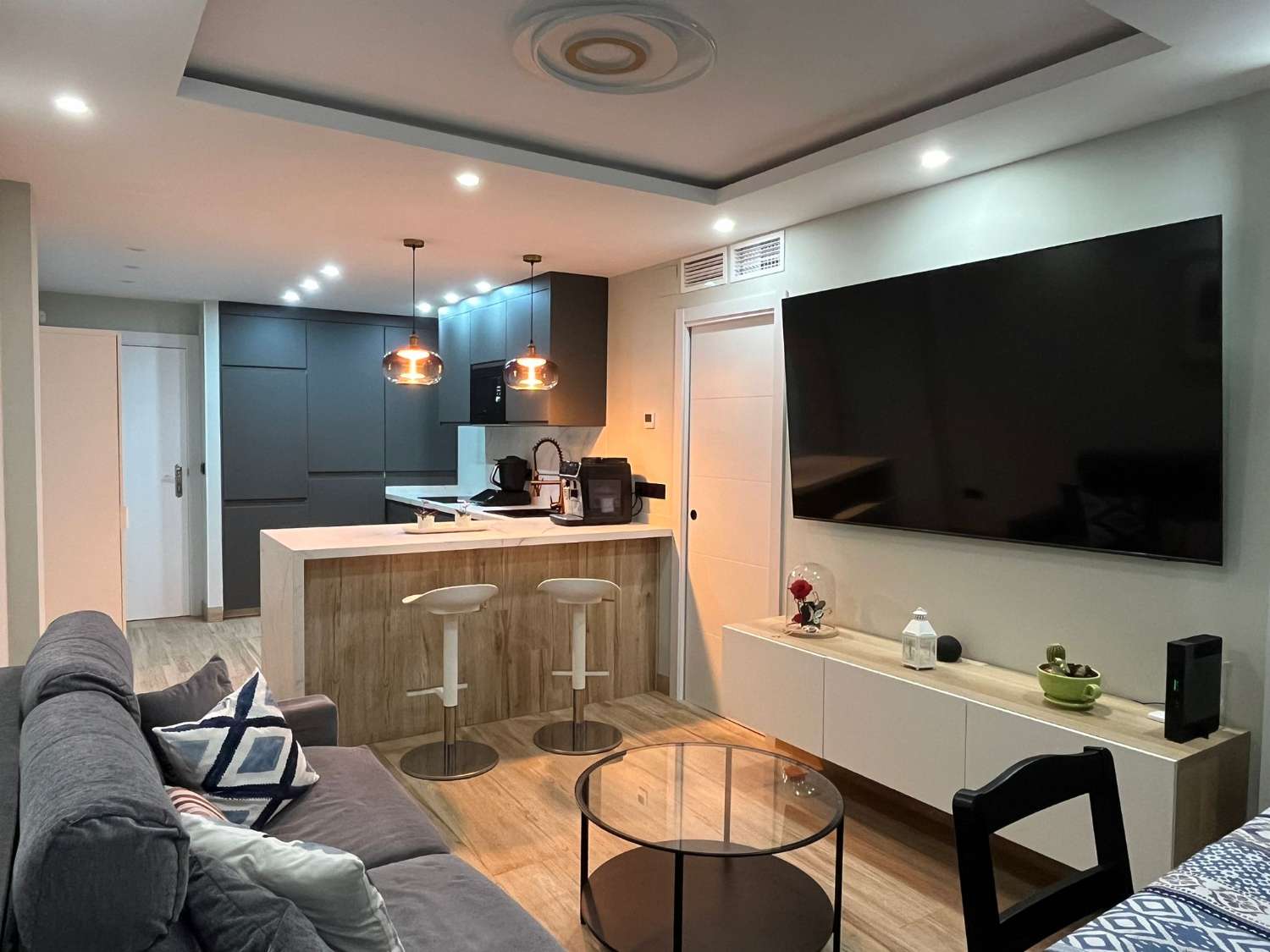 Wohnung mit 3 Schlafzimmern und 2 Badezimmern an der Plaza de Axarquía in Torre del Mar