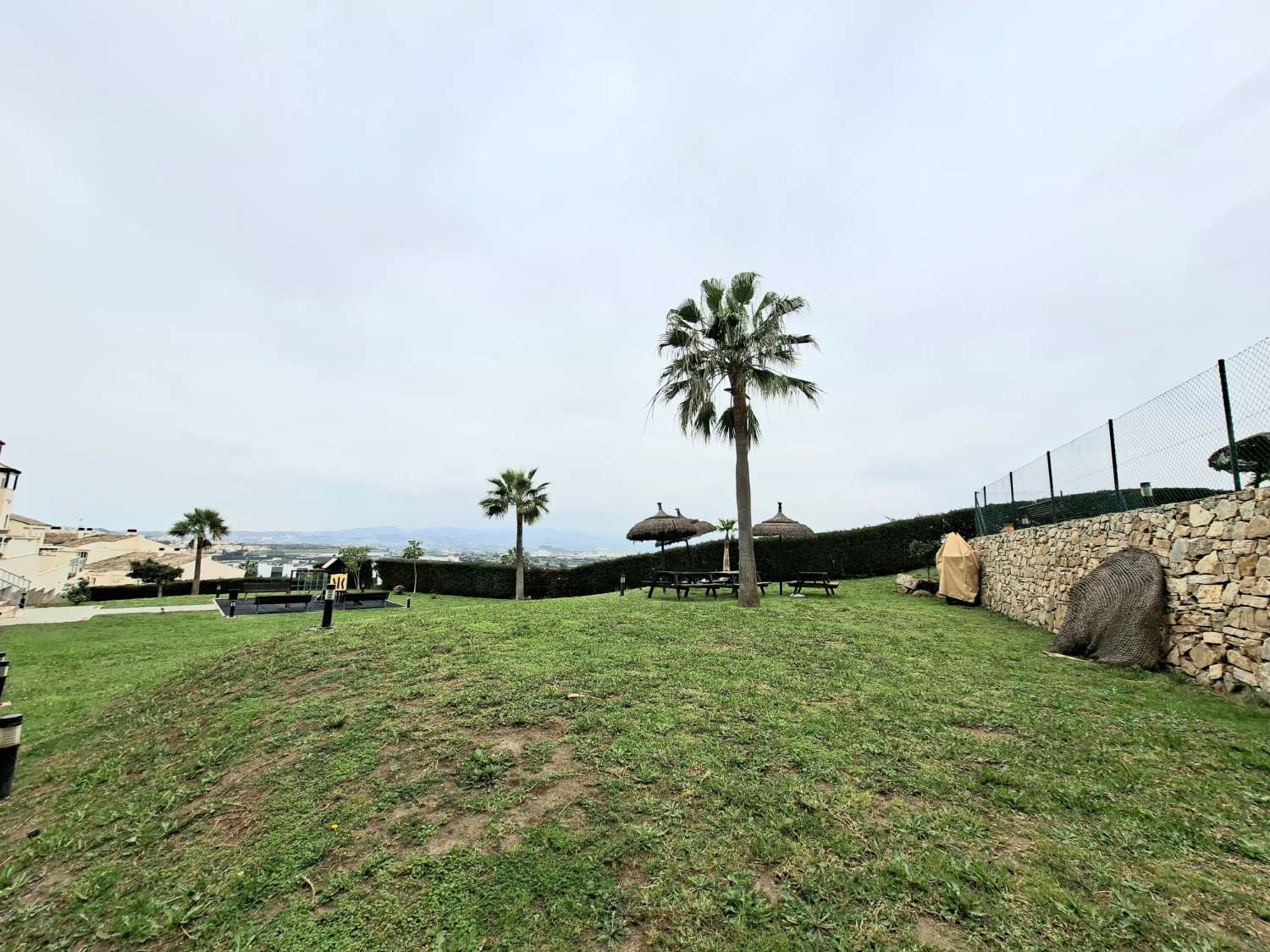 Piso de 3 dormitorios 2 cuartos de banos en Baviera Golf