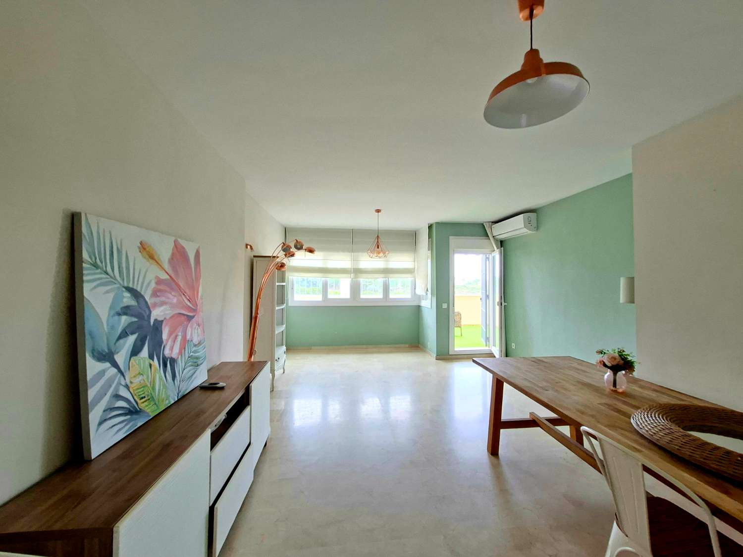 Piso de 3 dormitorios 2 cuartos de banos en Baviera Golf