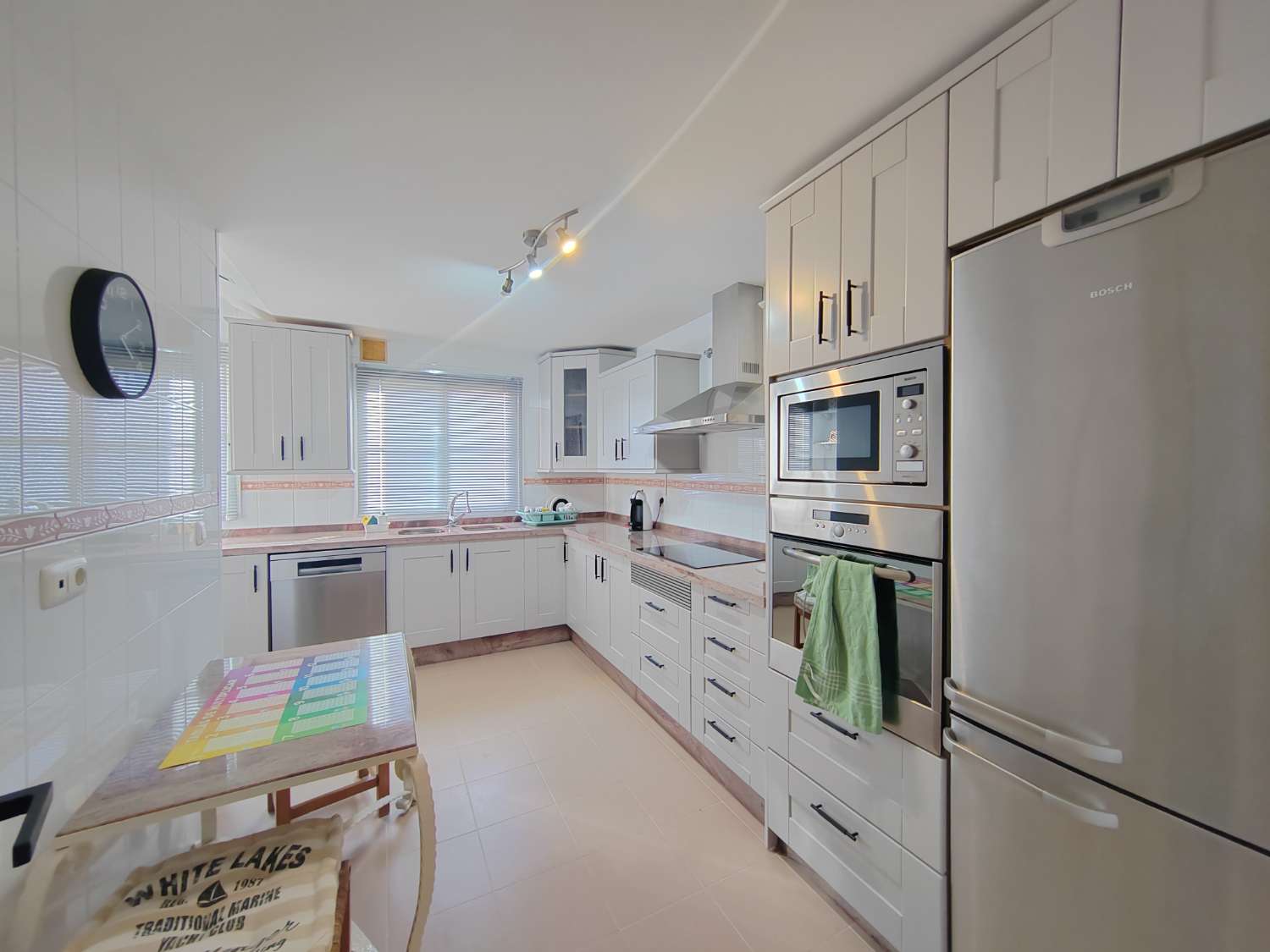 Apartamento de 3 dormitorios en Baviera Golf con piscina y parking