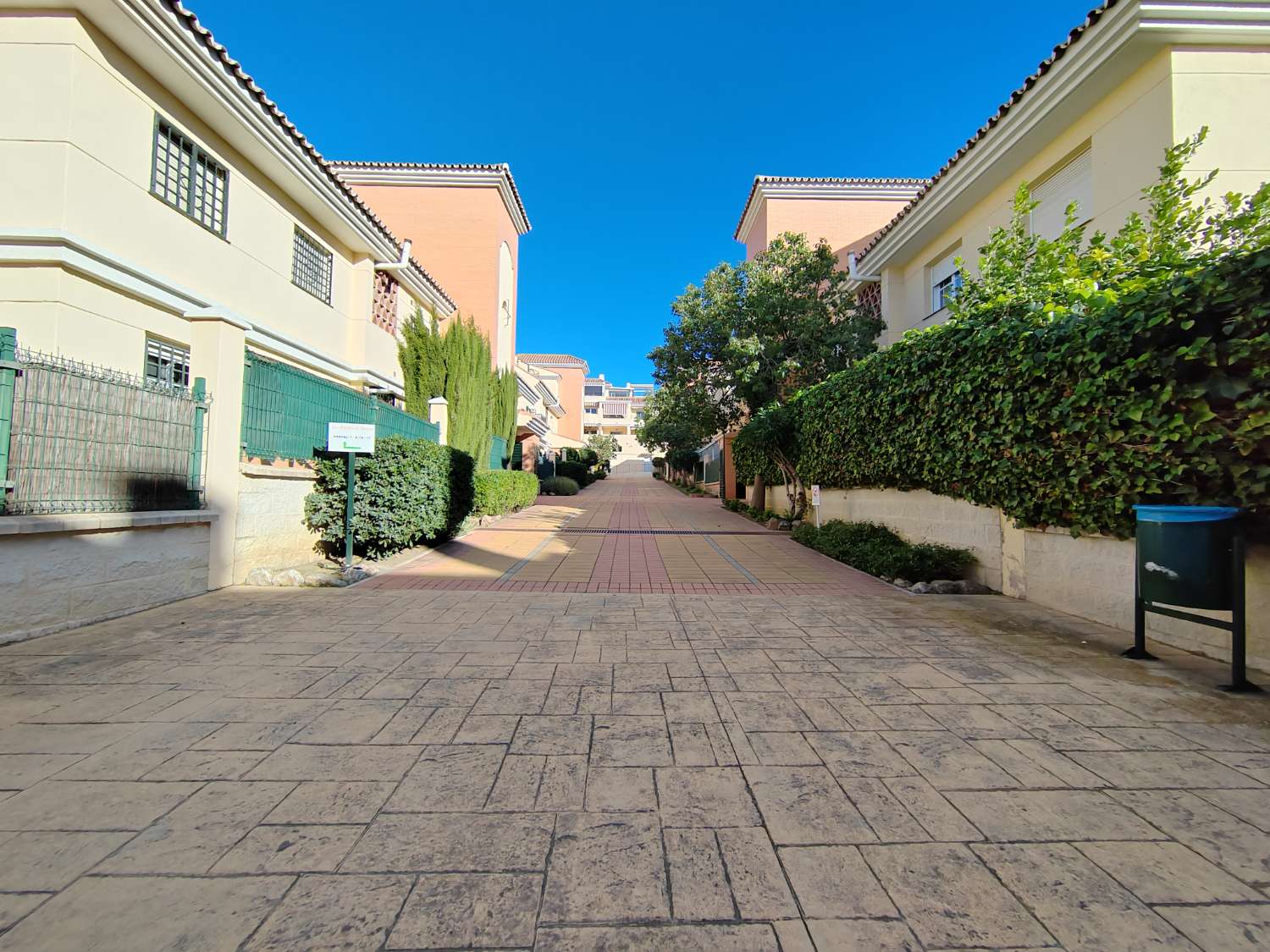 Apartamento de 3 dormitorios en Baviera Golf con piscina y parking