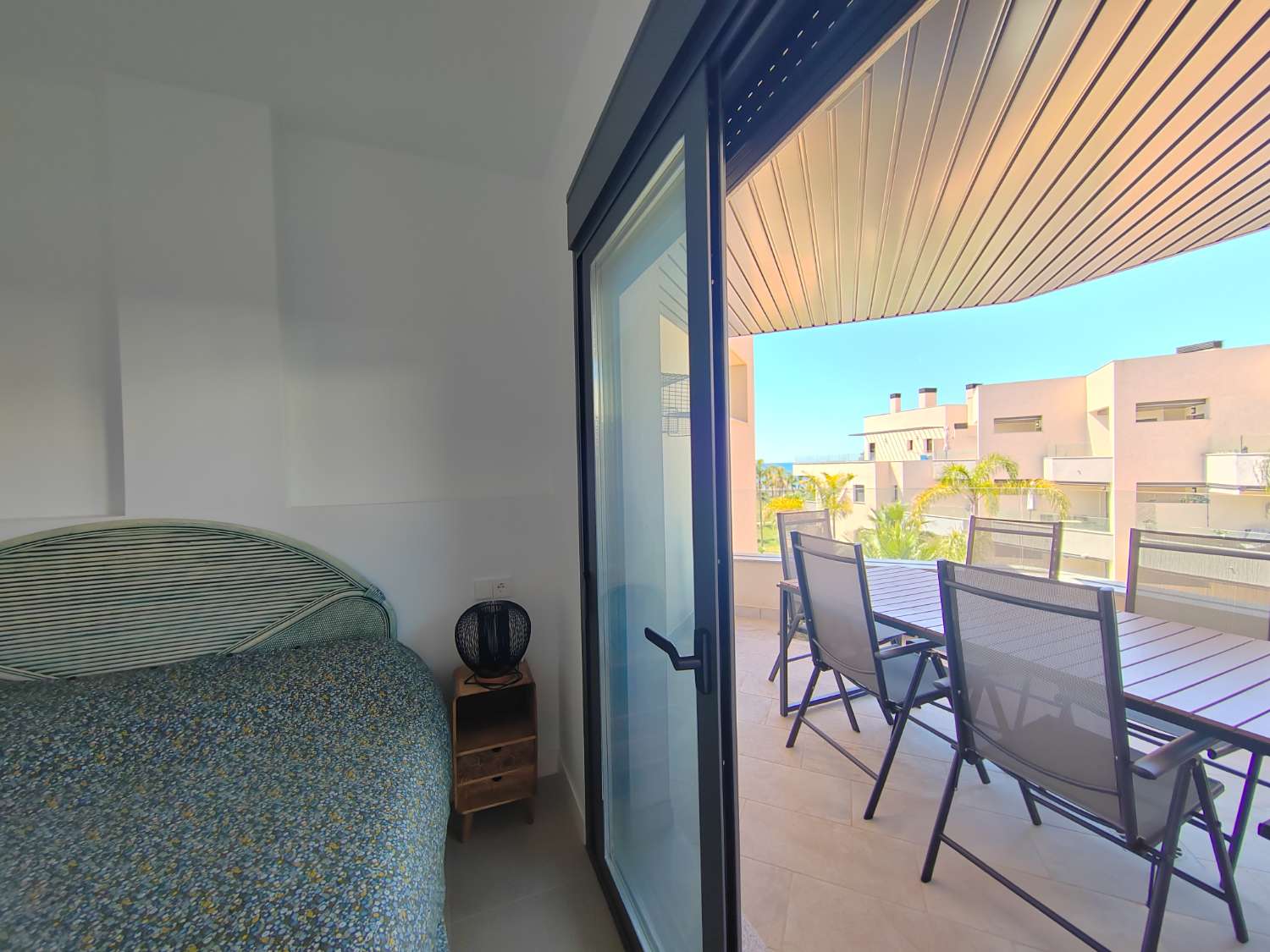 Penthouse in erster Strandlinie in Valle Niza mit Meerblick und Solarium