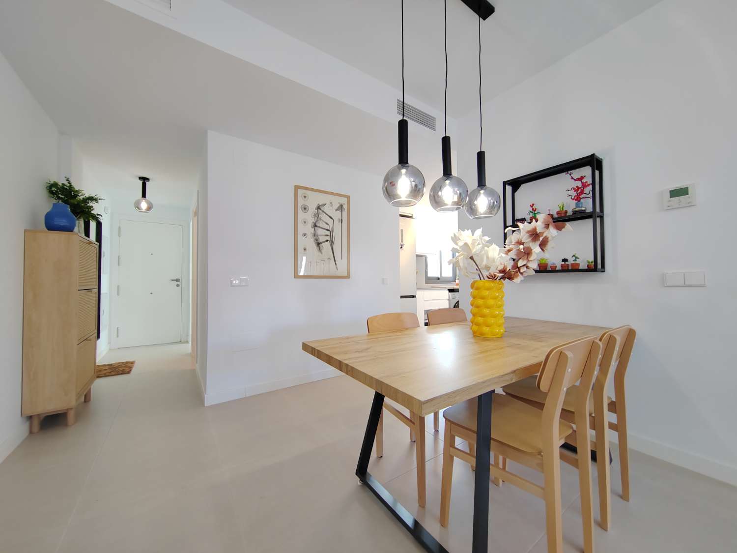 Penthouse in erster Strandlinie in Valle Niza mit Meerblick und Solarium