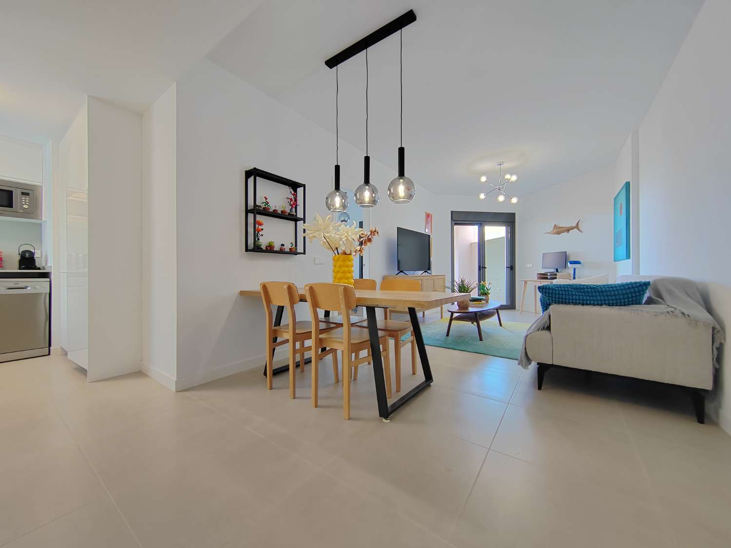 Penthouse in erster Strandlinie in Valle Niza mit Meerblick und Solarium