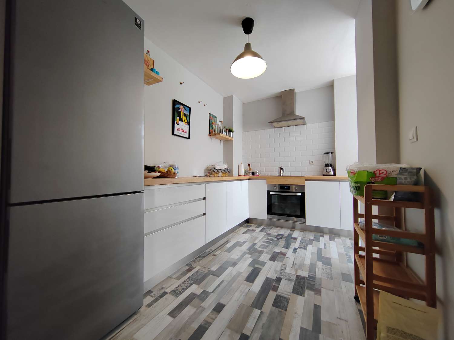 Logement spacieux rénové avec grand parking et possibilité de rangement