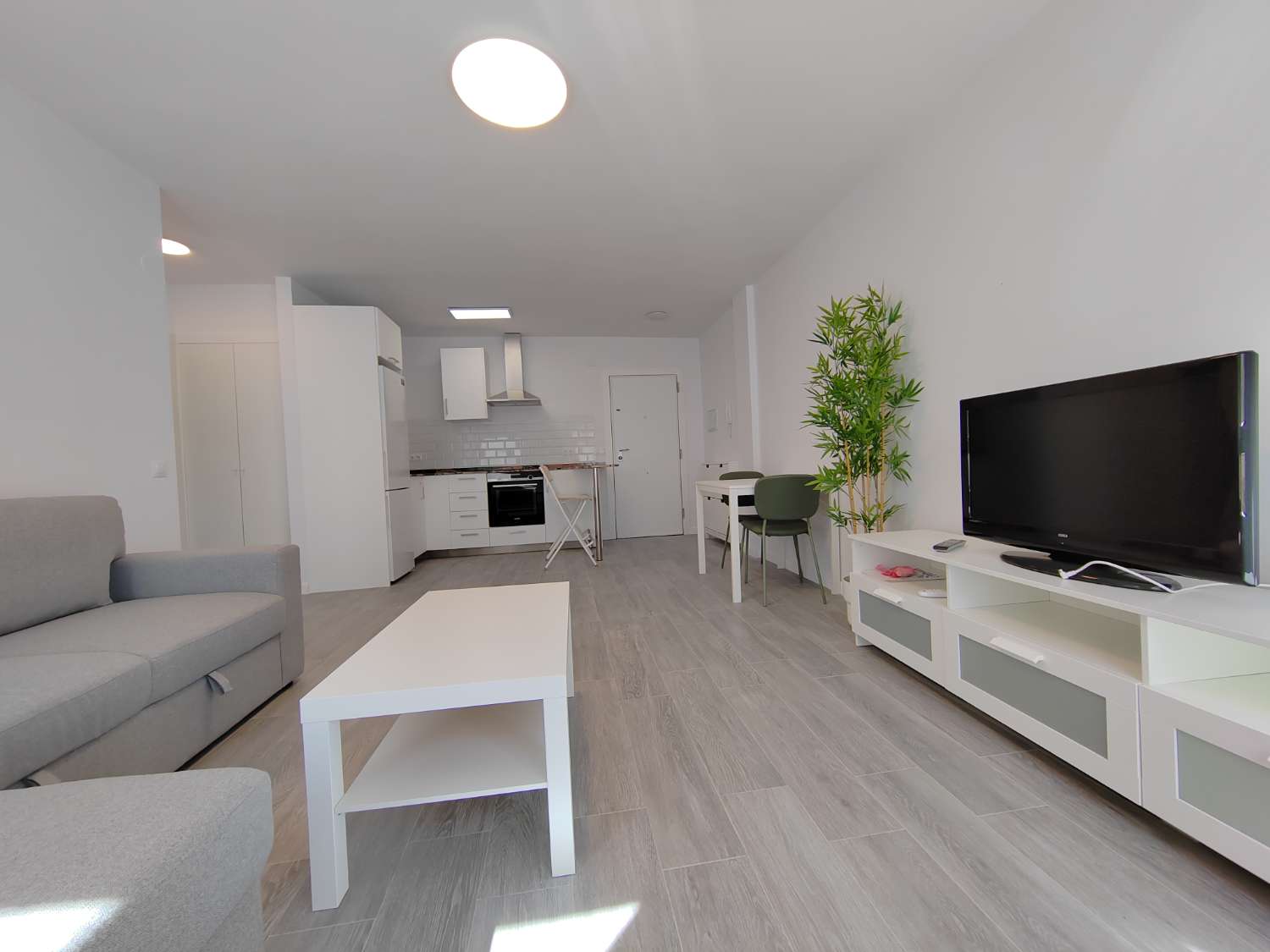 Apartamento en alquiler en Paseo Marítimo de Levante (Torre del Mar)