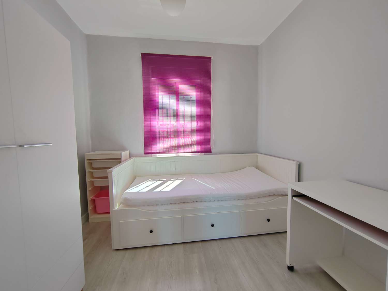 Flat te huur in Zona Hispanidad-Vivar Téllez (Vélez-Málaga)