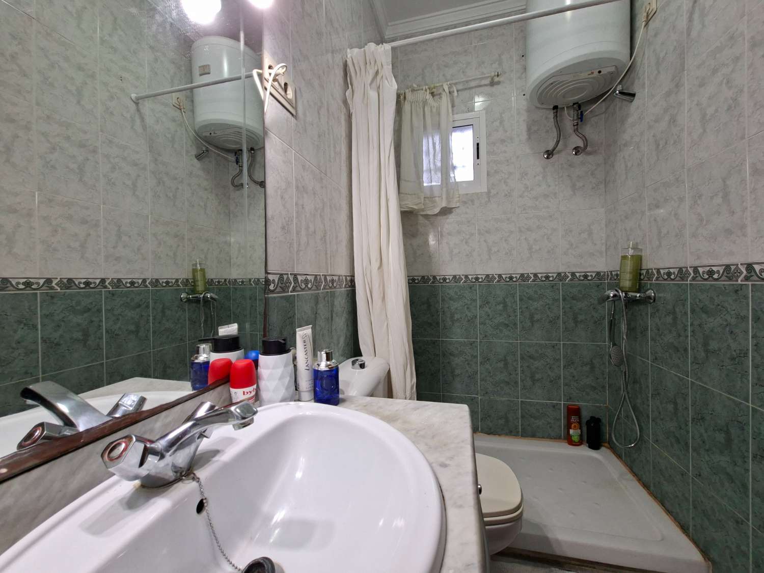 Casa 2 dormitorios con piscina  en  Viñuela